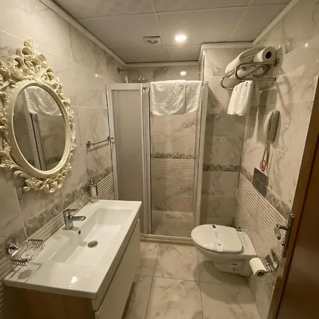 Hotel Bueyuek Levent Istanbul Exterior photo